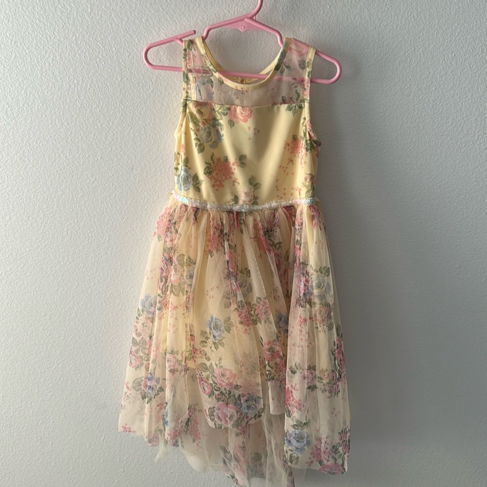Girls yellow dress